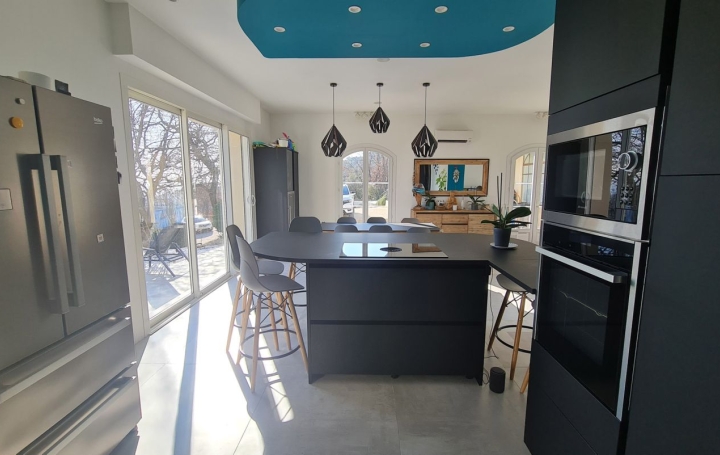 Villa SAINT-MARCEL-D'ARDECHE (07700)  252 m2 650 000 € 