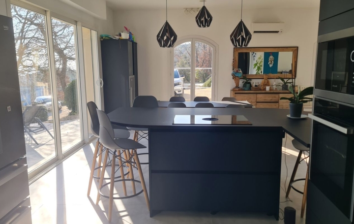 Villa SAINT-MARCEL-D'ARDECHE (07700)  252 m2 650 000 € 