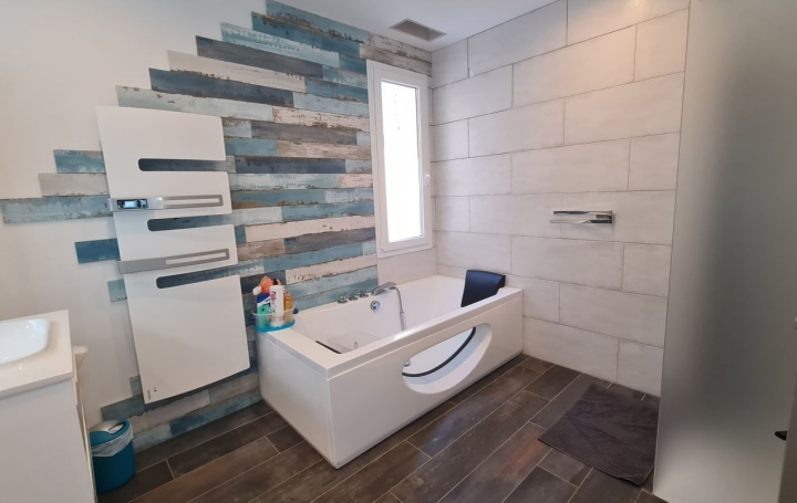 Villa SAINT-MARCEL-D'ARDECHE (07700)  252 m2 650 000 € 