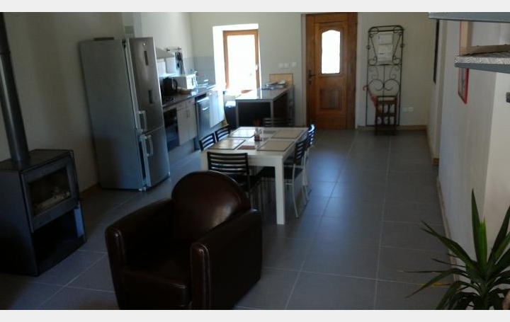 Réseau Immo-diffusion : Maison de village  LARNAS  120 m2 198 000 € 