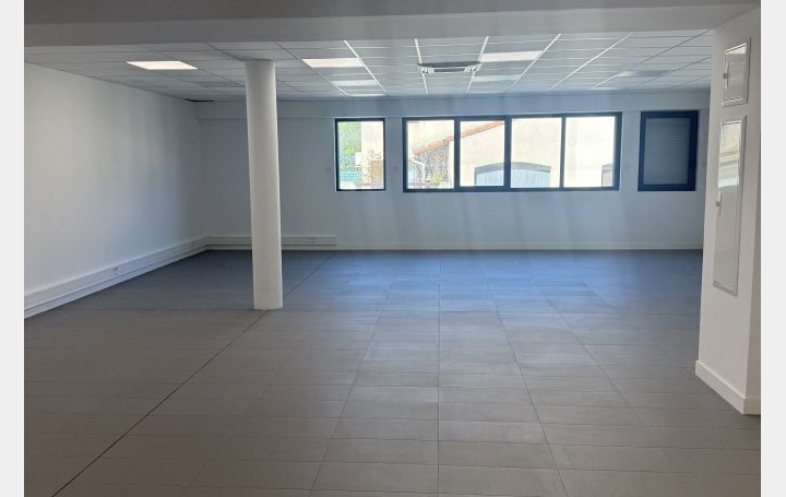 Local commercial SETE (34200)  111 m2 1 258 € 