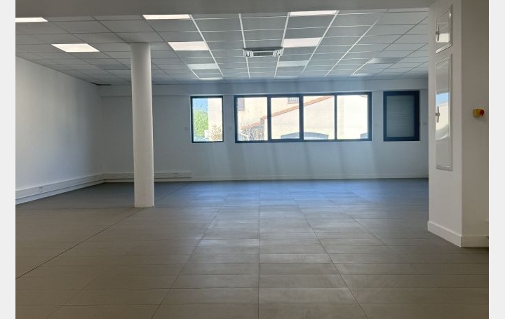 Local commercial SETE (34200)  111 m2 1 258 € 