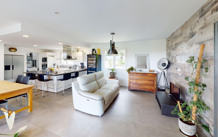 Villa TRESSAN (34230)  139 m2 370 000 € 