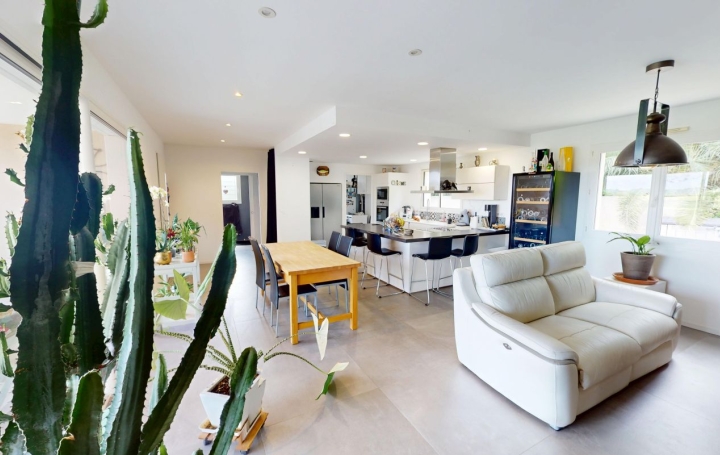 Villa TRESSAN (34230)  139 m2 370 000 € 