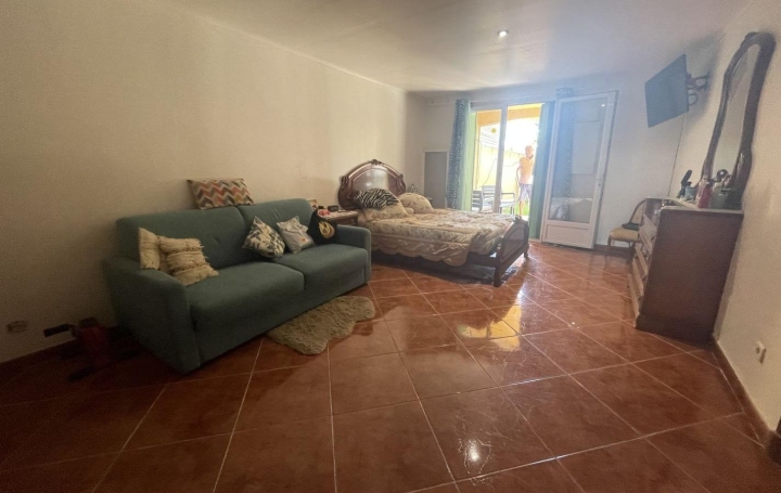 Maison VIAS (34450)  200 m2 884 000 € 