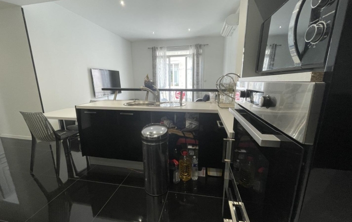 3 Pièces SETE (34200)  67 m2 295 000 € 