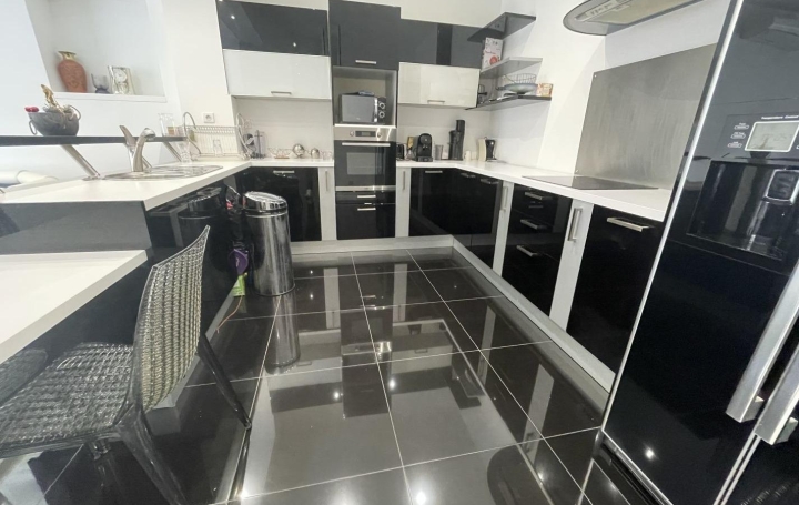 3 Pièces SETE (34200)  67 m2 295 000 € 