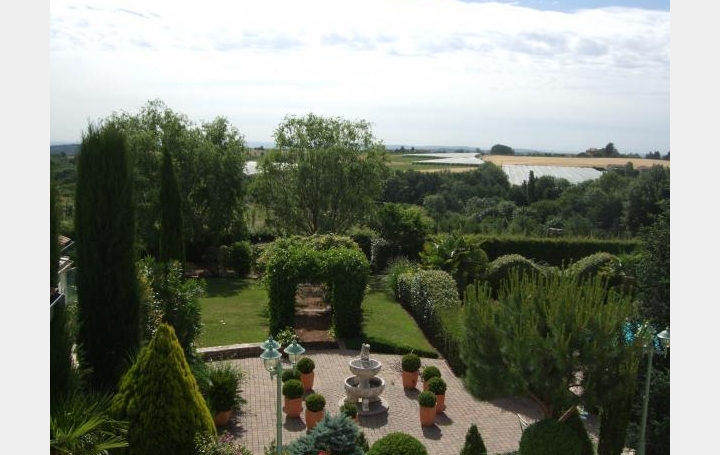 Réseau Immo-diffusion : Villa  ORLIENAS  188 m2 770 000 € 