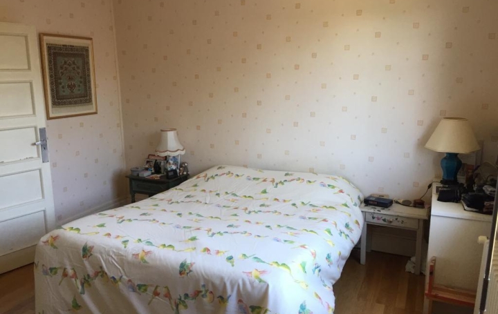 Maison SAINT-AMAND-MONTROND (18200)  163 m2 153 725 € 