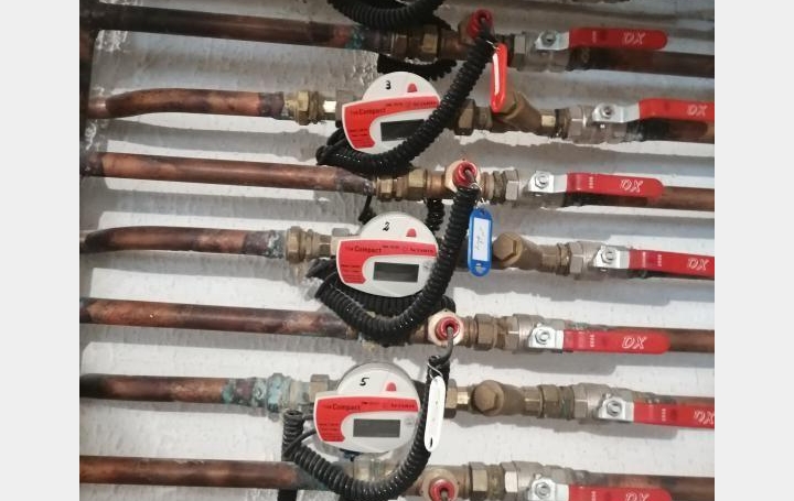 Immeuble SAINT-AMAND-MONTROND (18200)  240 m2 251 000 € 