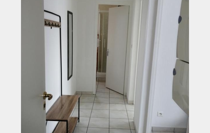 Immeuble SAINT-AMAND-MONTROND (18200)  240 m2 251 000 € 