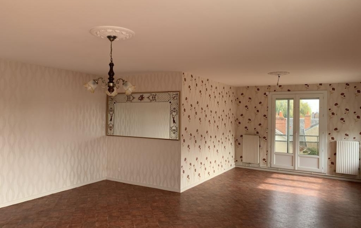3 Pièces SAINT-AMAND-MONTROND (18200)  101 m2 87 000 € 