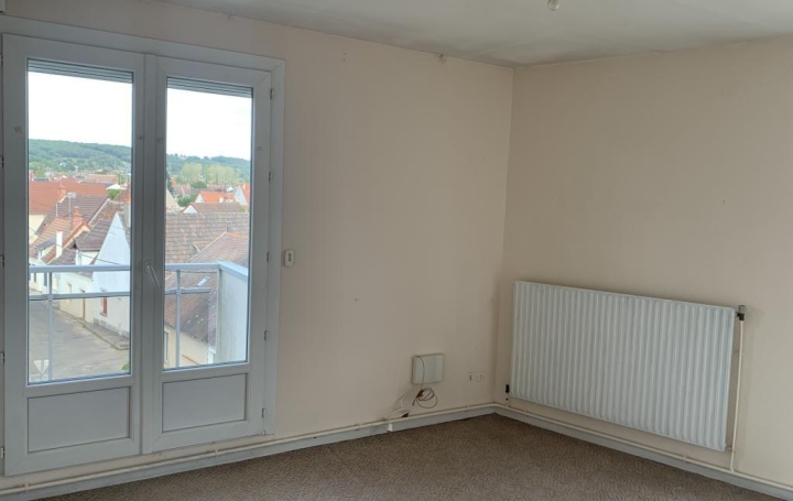 3 Pièces SAINT-AMAND-MONTROND (18200)  101 m2 87 000 € 