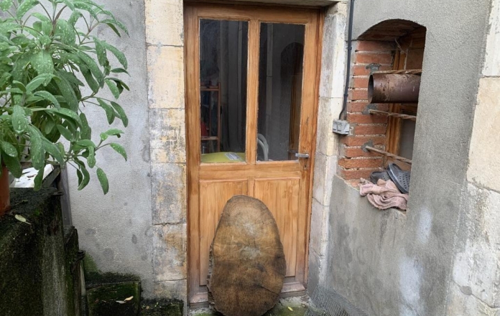 Maison SAINT-AMAND-MONTROND (18200)  75 m2 41 000 € 