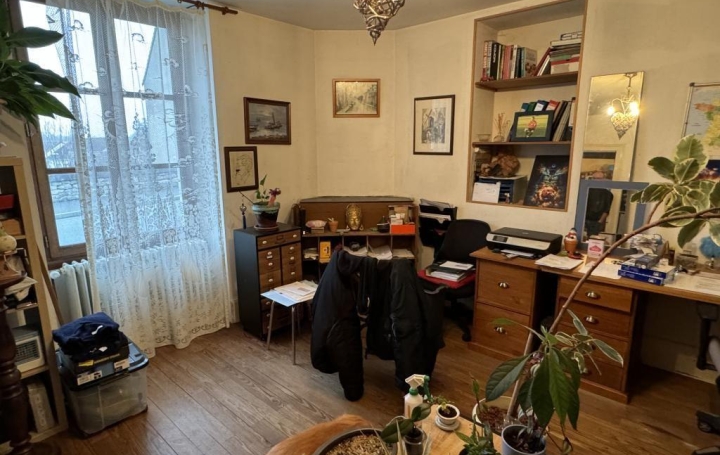 Maison de village VALLENAY (18190)  183 m2 132 500 € 