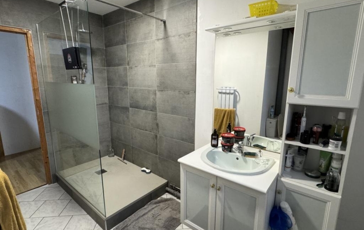 Maison de village VALLENAY (18190)  183 m2 132 500 € 