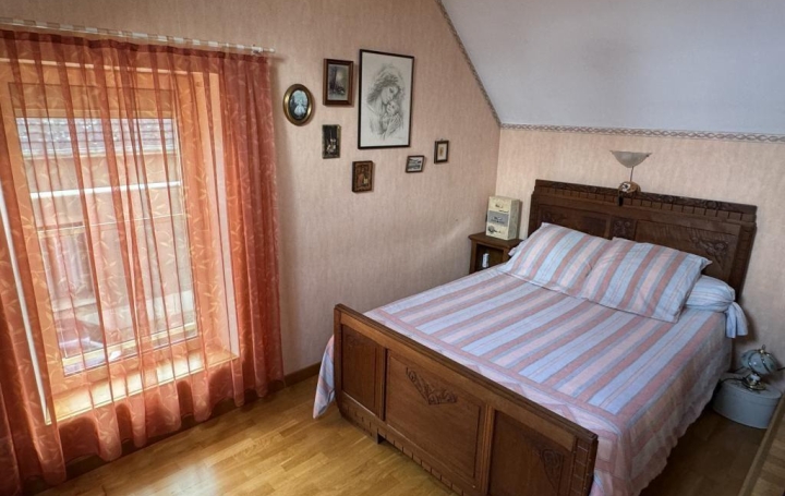 Maison SAINT-AMAND-MONTROND (18200)  117 m2 138 000 € 