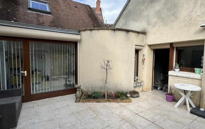 Maison SAINT-AMAND-MONTROND (18200)  117 m2 138 000 € 