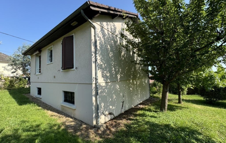 Maison SAINT-AMAND-MONTROND (18200)  60 m2 44 000 € 