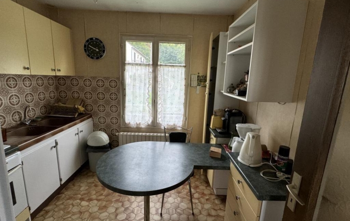 Maison SAINT-AMAND-MONTROND (18200)  60 m2 44 000 € 