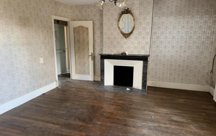 Maison de village FARGES-ALLICHAMPS (18200)  115 m2 71 000 € 