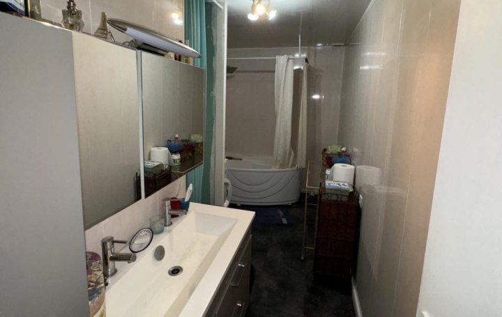 Maison SAINT-AMAND-MONTROND (18200)  99 m2 102 000 € 