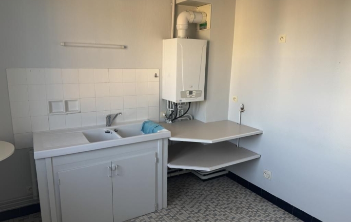 Immeuble SAINT-AMAND-MONTROND (18200)  575 m2 423 000 € 