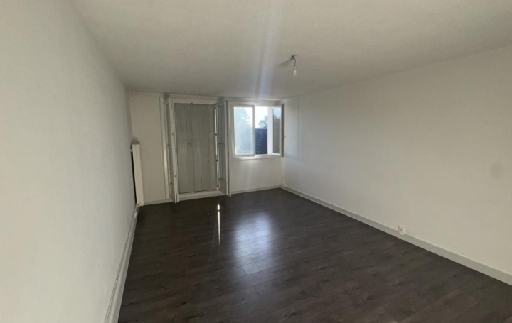 Immeuble SAINT-AMAND-MONTROND (18200)  575 m2 423 000 € 