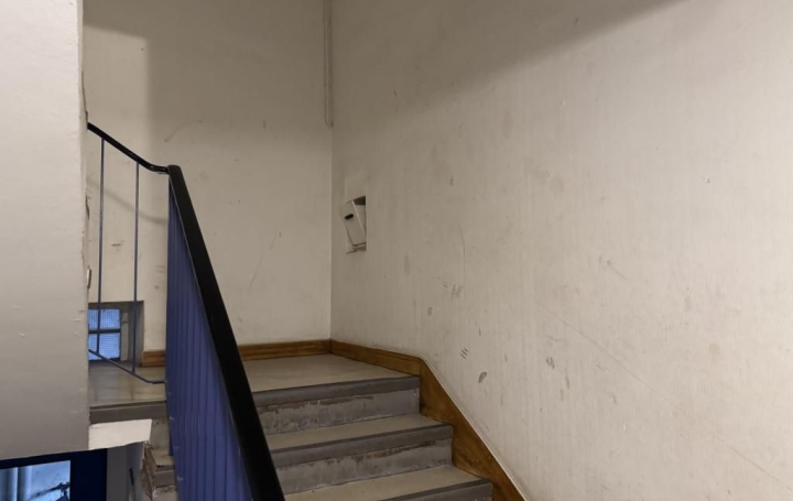 Immeuble SAINT-AMAND-MONTROND (18200)  575 m2 423 000 € 