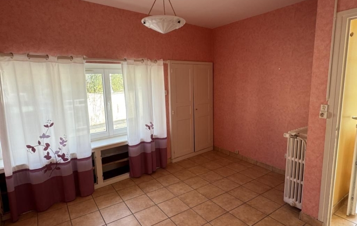 Maison SAINT-BONNET-TRONCAIS (03360)  65 m2 91 800 € 