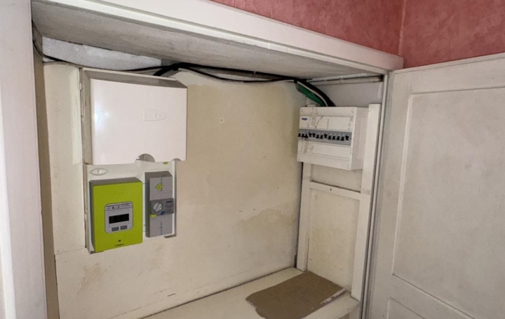 Maison SAINT-BONNET-TRONCAIS (03360)  65 m2 91 800 € 