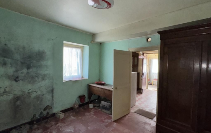 Maison SAINT-AMAND-MONTROND (18200)  41 m2 76 000 € 