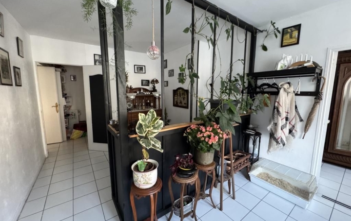 Maison SAINT-AMAND-MONTROND (18200)  202 m2 187 250 € 