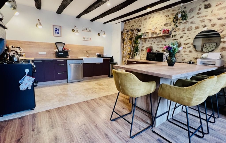 Maison COUST (18210)  136 m2 169 000 € 