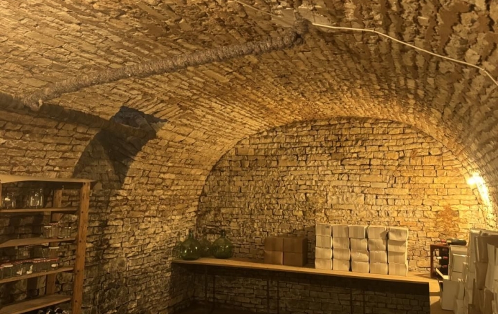 Maison DUN-SUR-AURON (18130)  180 m2 204 300 € 