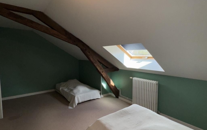 Maison DUN-SUR-AURON (18130)  180 m2 204 300 € 