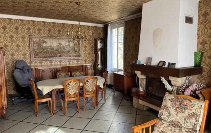 Maison SAINT-AMAND-MONTROND (18200)  151 m2 207 000 € 