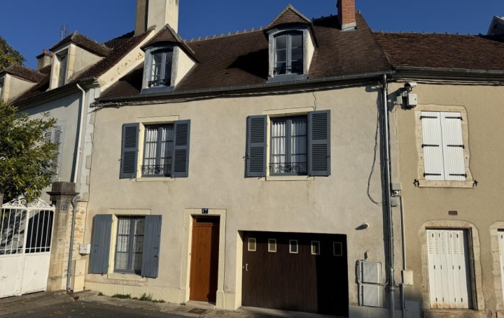 Maison / Villa SAINT-AMAND-MONTROND (18200) 134 m<sup>2</sup> 156 600 € 