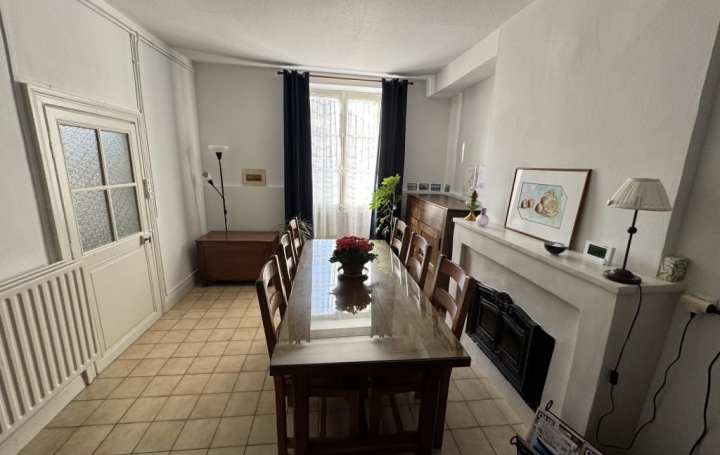 Maison SAINT-AMAND-MONTROND (18200)  134 m2 156 600 € 