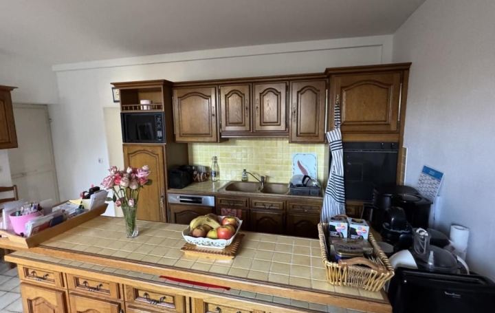 Maison SAINT-AMAND-MONTROND (18200)  134 m2 156 600 € 