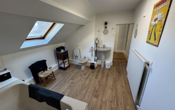 Maison SAINT-AMAND-MONTROND (18200)  134 m2 156 600 € 