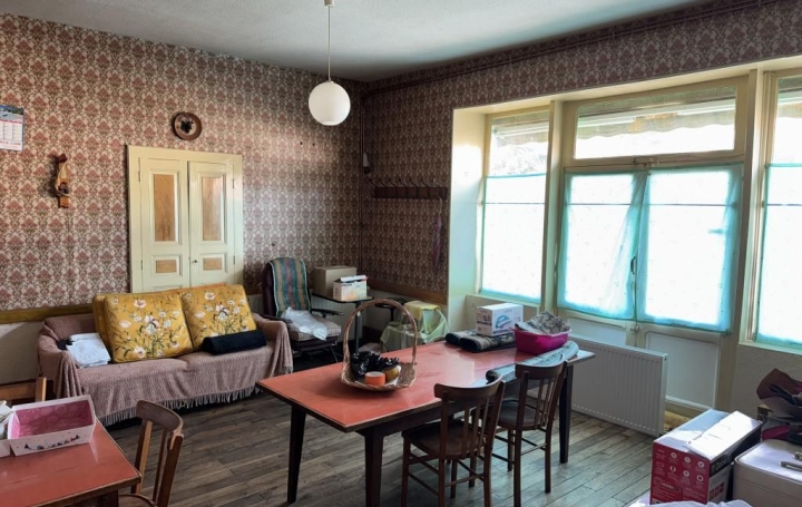 Maison ISLE-ET-BARDAIS (03360)  118 m2 49 500 € 