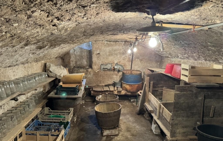 Maison ISLE-ET-BARDAIS (03360)  118 m2 49 500 € 