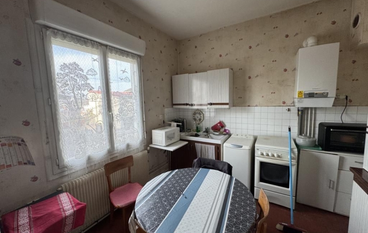 Maison SAINT-AMAND-MONTROND (18200)  57 m2 60 500 € 