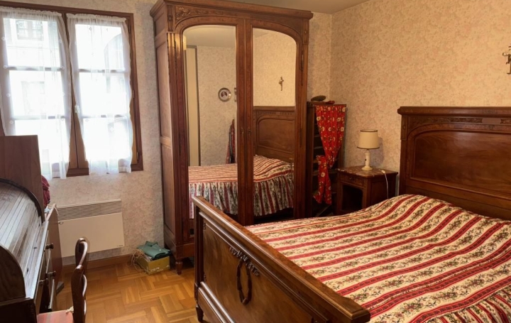 3 Pièces SAINT-AMAND-MONTROND (18200)  83 m2 99 700 € 