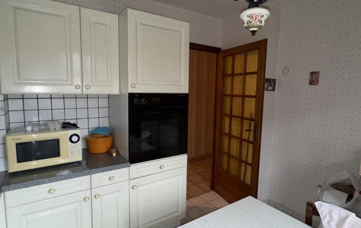 3 Pièces SAINT-AMAND-MONTROND (18200)  83 m2 99 700 € 