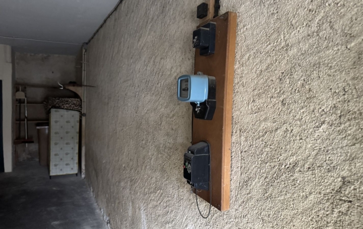 Garage SAINT-AMAND-MONTROND (18200)  26 m2 23 000 € 