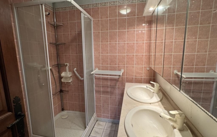 Maison DUN-SUR-AURON (18130)  145 m2 119 000 € 