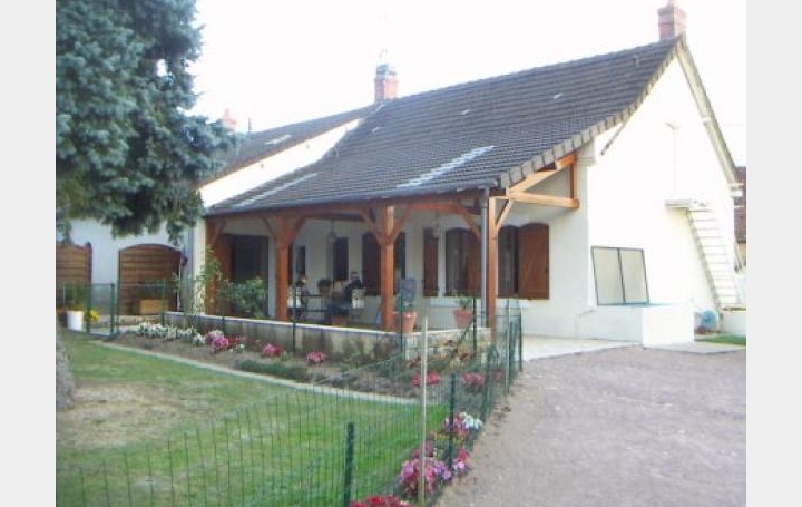 Réseau Immo-diffusion : Maison  THAUMIERS  170 m2 220 000 € 