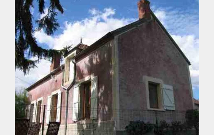 Réseau Immo-diffusion : Maison de village  CHATEAUNEUF-SUR-CHER  76 m2 131 000 € 